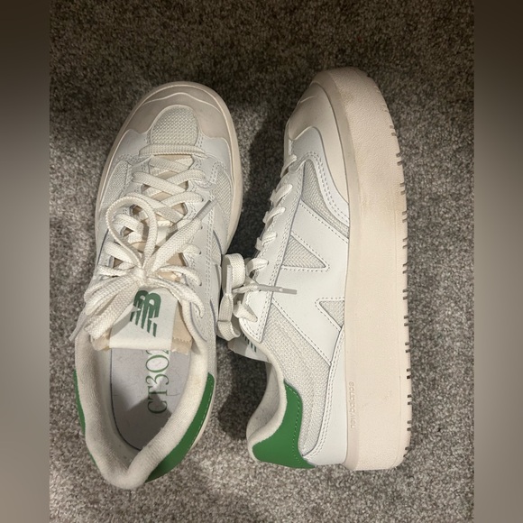 New Balance CT302 Low-Top Sneaker. Color: White&Chive. - Picture 3 of 4